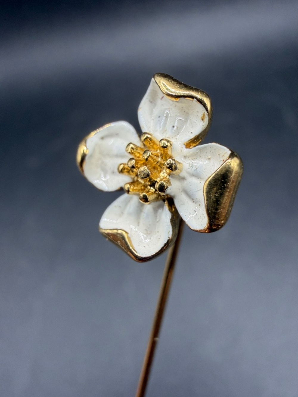 Trifari Vintage Dogwood Flower Gold Tn Metal Enamel Floral Stick Hat Pin Brooch